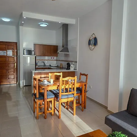 Arena Paradise By Helloapartments Apartment *